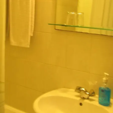 Residencial Novo - Local Affittacamere 2*